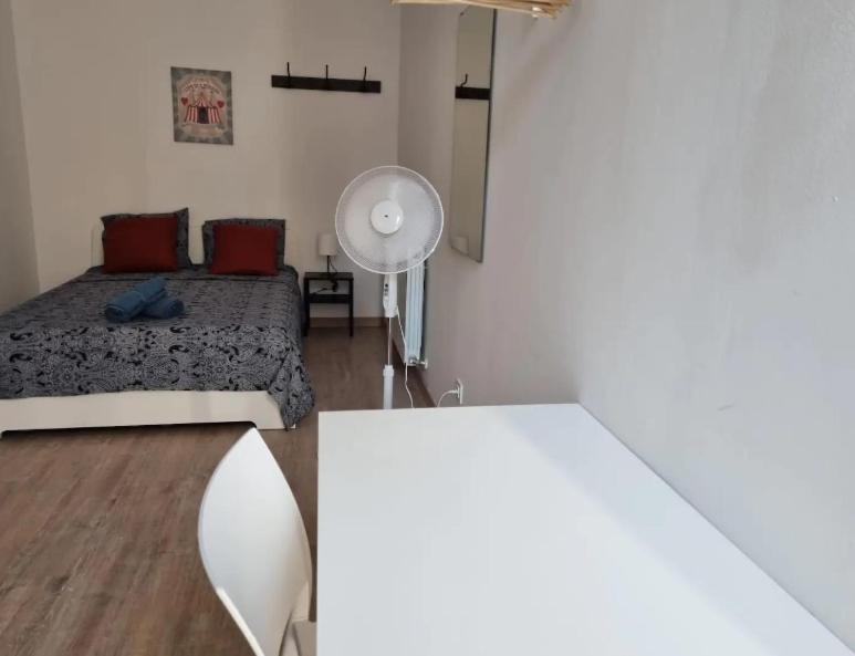 Private Rooms In Born Barcelone Extérieur photo
