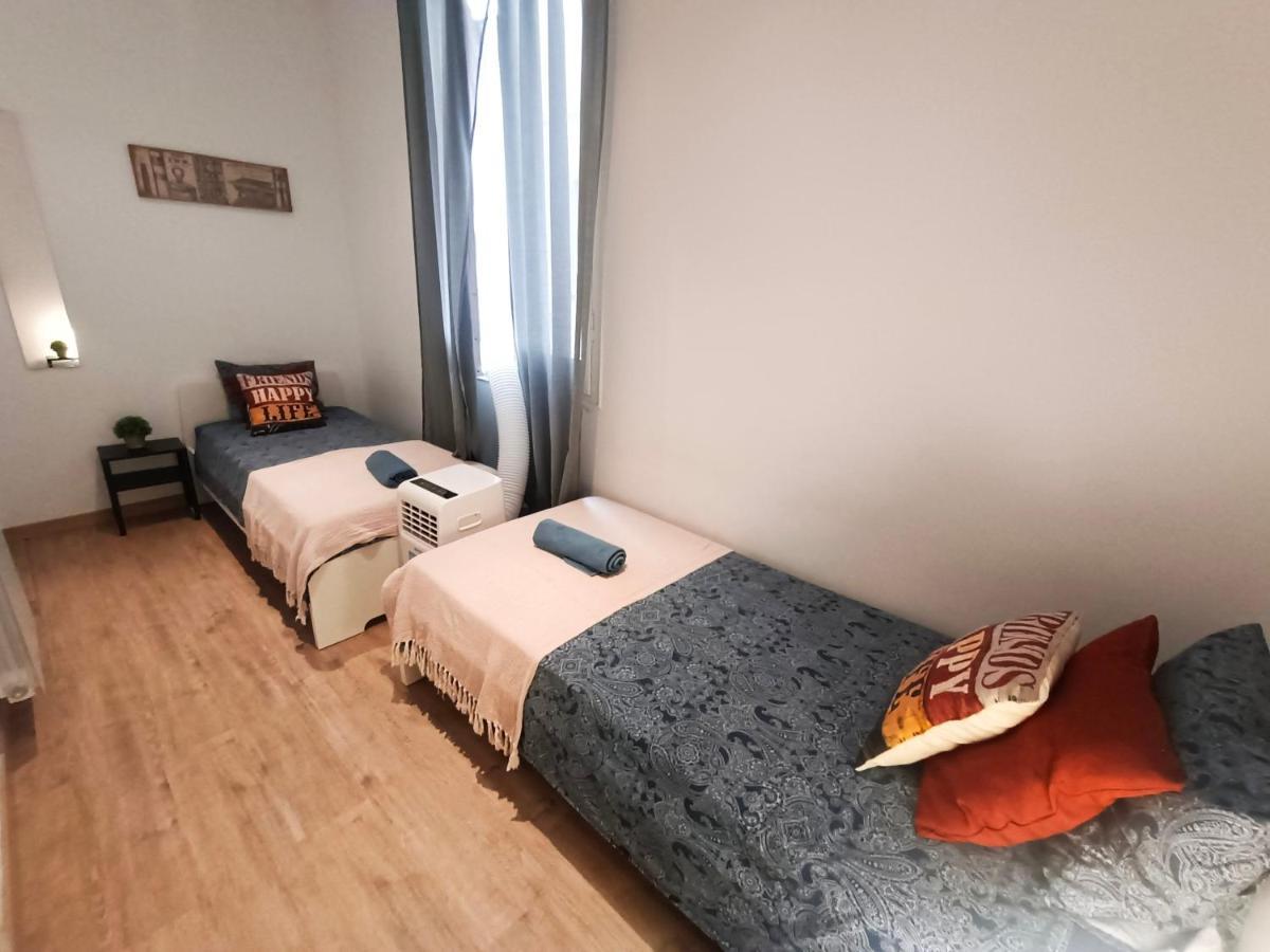Private Rooms In Born Barcelone Extérieur photo