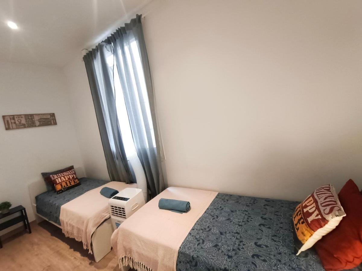 Private Rooms In Born Barcelone Extérieur photo