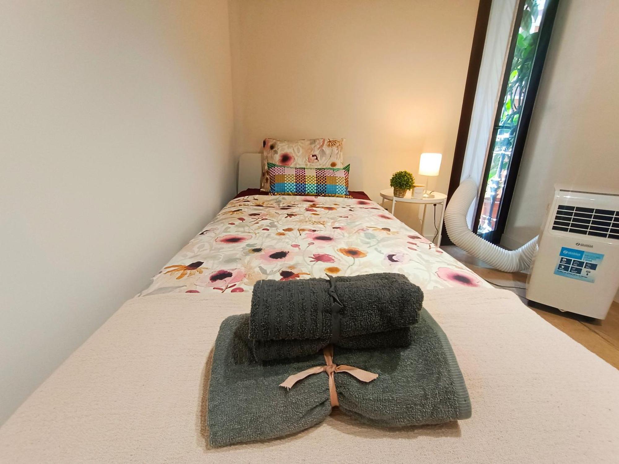 Private Rooms In Born Barcelone Extérieur photo